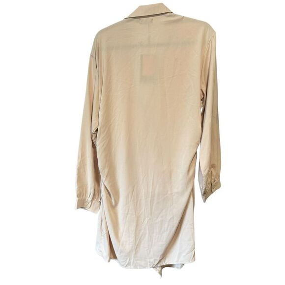 PrettyLittleThing PLUS CREAM WRAP SHIRT DRESS - Picture 6 of 8